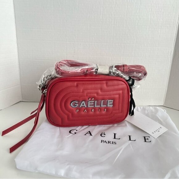 Gaelle Paris Tracollina Logo Cross body Bag - Red/Silver. Size: 8.2" X 5.3" X 2. - Picture 15 of 16